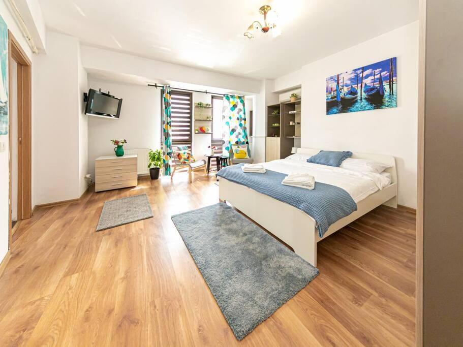 Central Studio Bucur 부쿠레슈티 외부 사진